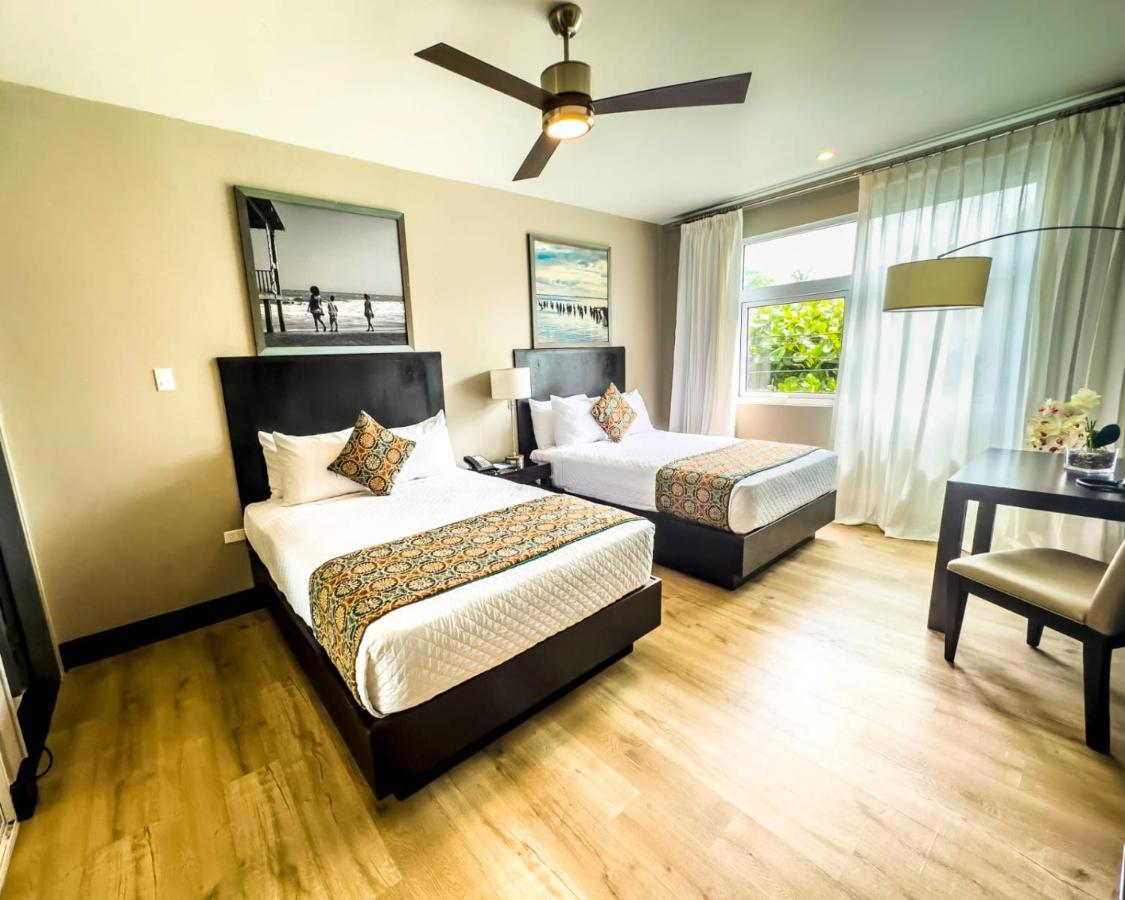 R Hotel Kingston Esterno foto