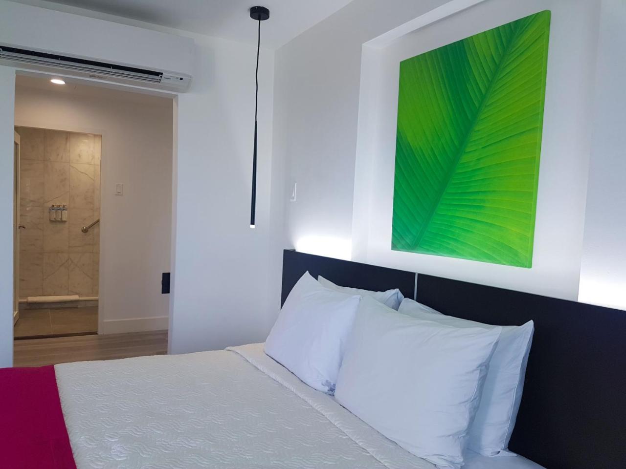 R Hotel Kingston Esterno foto